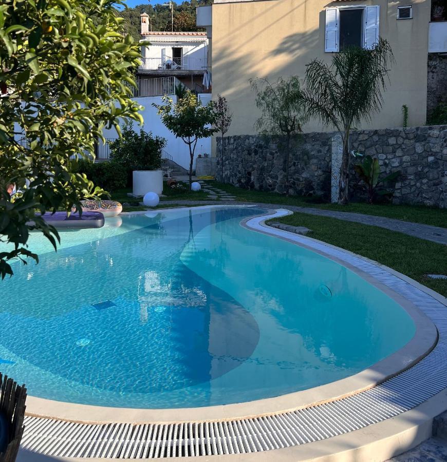 Rosaria * Ischia